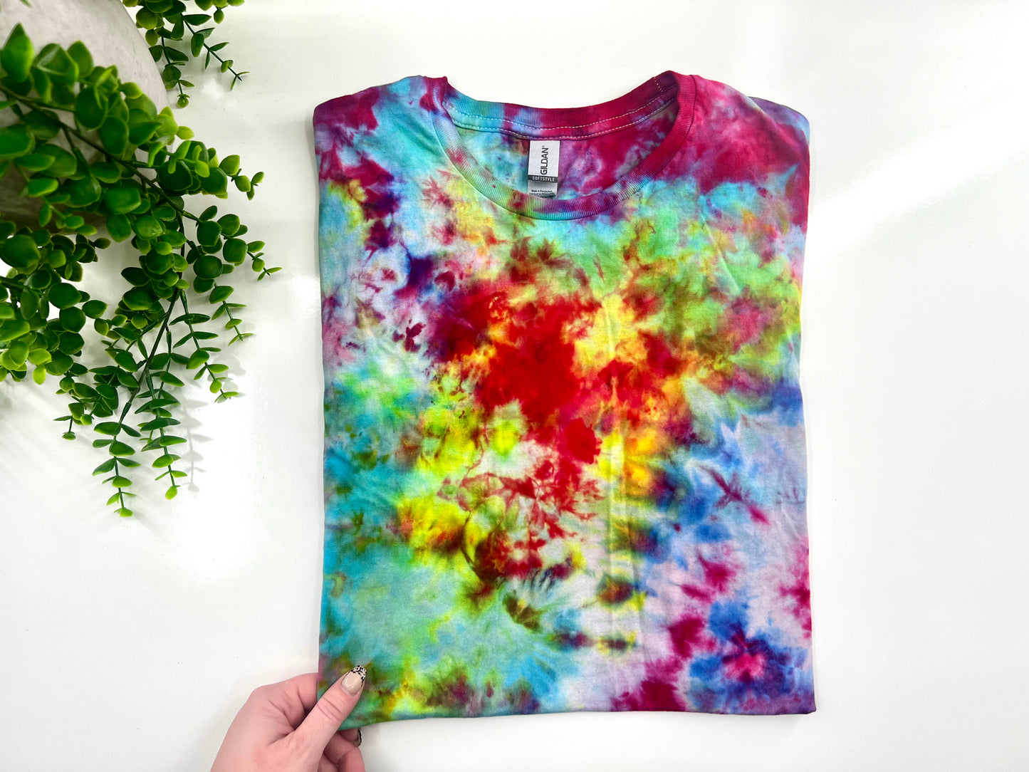 LARGE - Rainbow Splatter Ice Dye Tshirt - Gildan