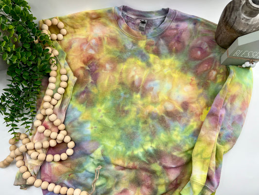 MEDIUM - Pastel Ice Dyed Sweatshirt